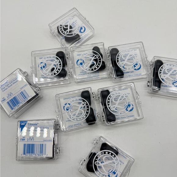 Littmann snap tight soft sealing eartips for stethoscope -small-Pack of 10 pairs - Picture 3 of 4